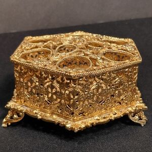 MUSI LIPSTICK HOLDER